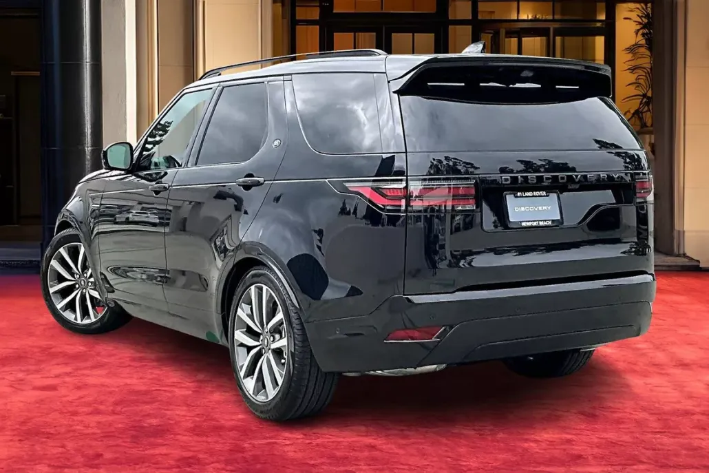 2025 Land Rover Discovery SE photo 1
