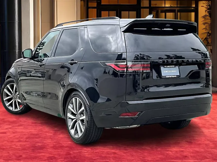 2025 Land Rover Discovery SE photo 1