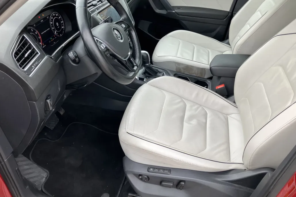 2018 Volkswagen Tiguan SEL Premium photo 1