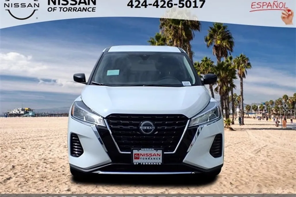 2025 Nissan Kicks Play S photo 1