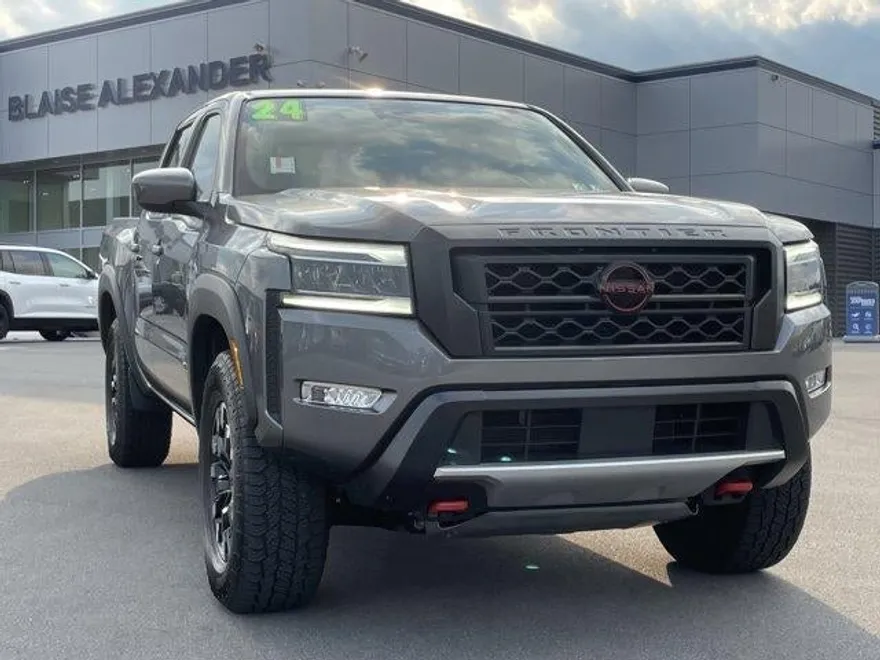 2024 Nissan Frontier Crew Cab PRO-4X photo 1