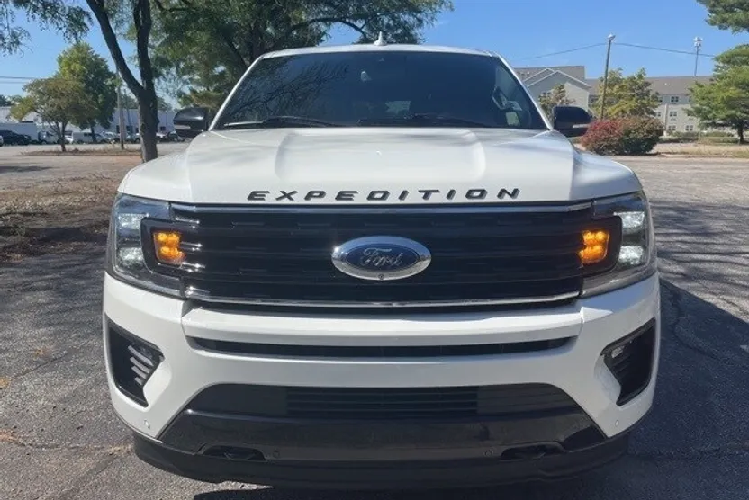 2021 Ford Expedition MAX Limited photo 1