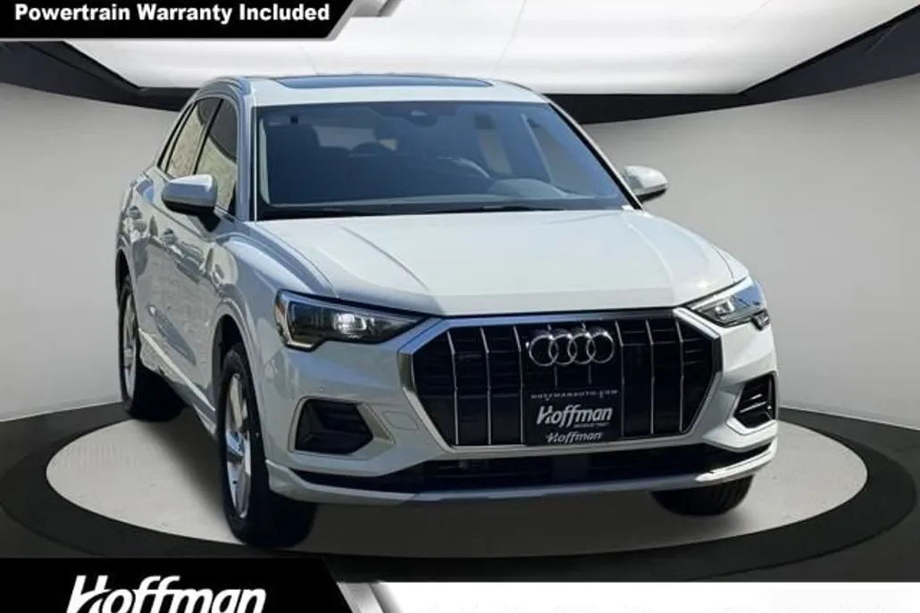 2022 Audi Q3 Premium photo 1
