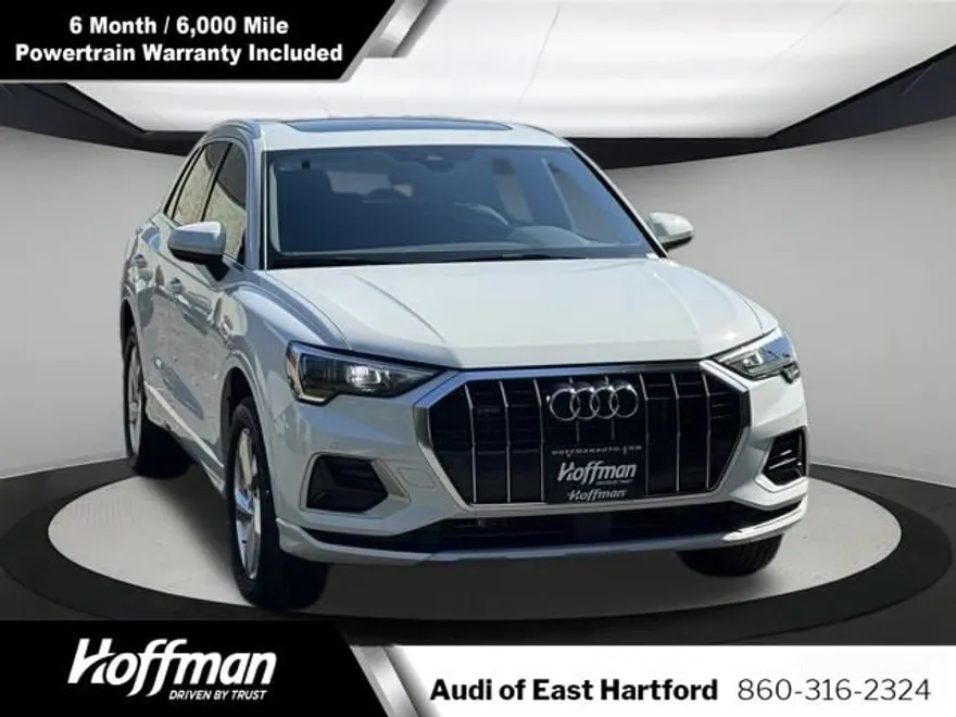 2022 Audi Q3 Premium photo 1