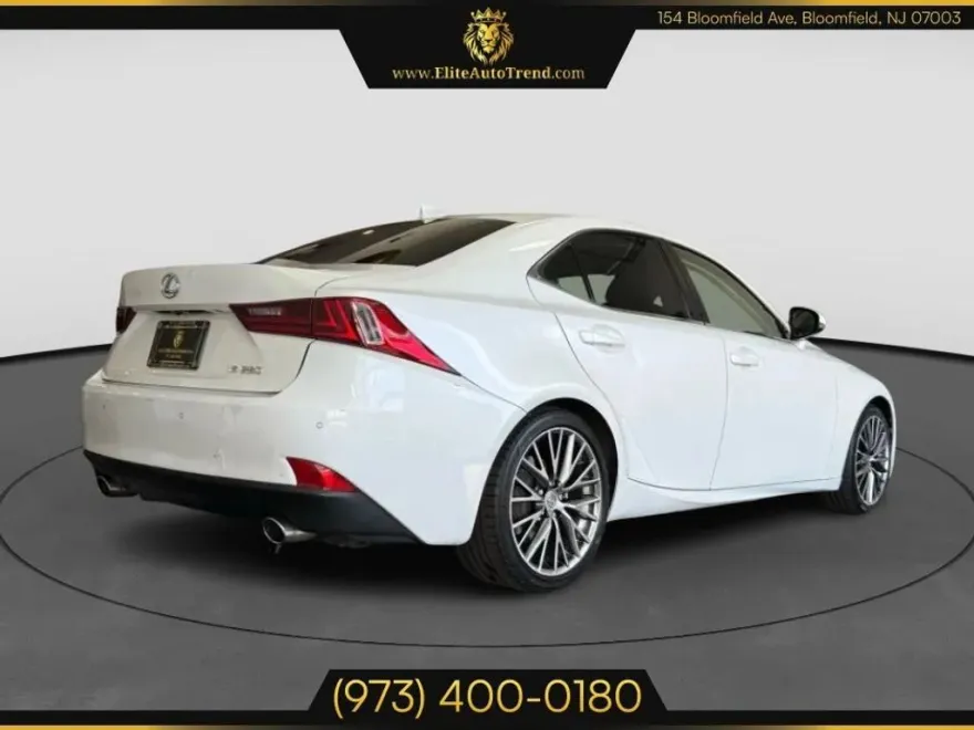 2015 Lexus IS 250 photo 1