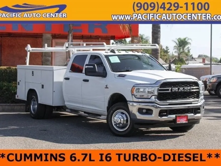 2023 Ram 3500 Tradesman photo 1
