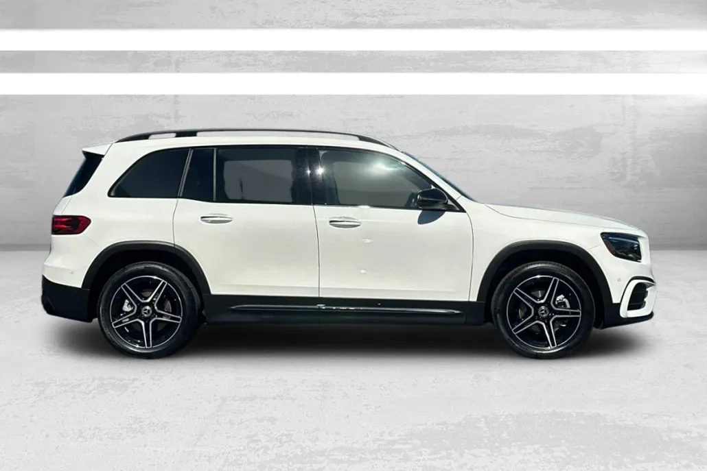 2024 Mercedes Benz GLB 250 photo 1