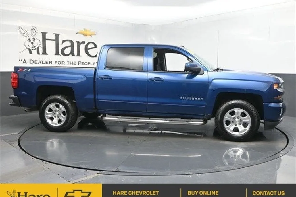 2018 Chevrolet Silverado 1500 LT photo 1