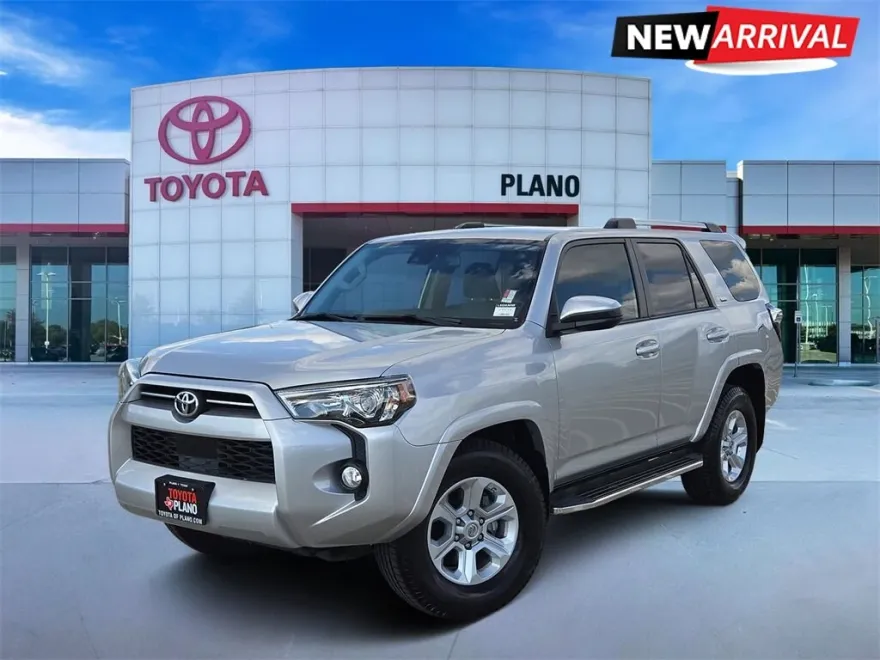 2020 Toyota 4Runner SR5 photo 1