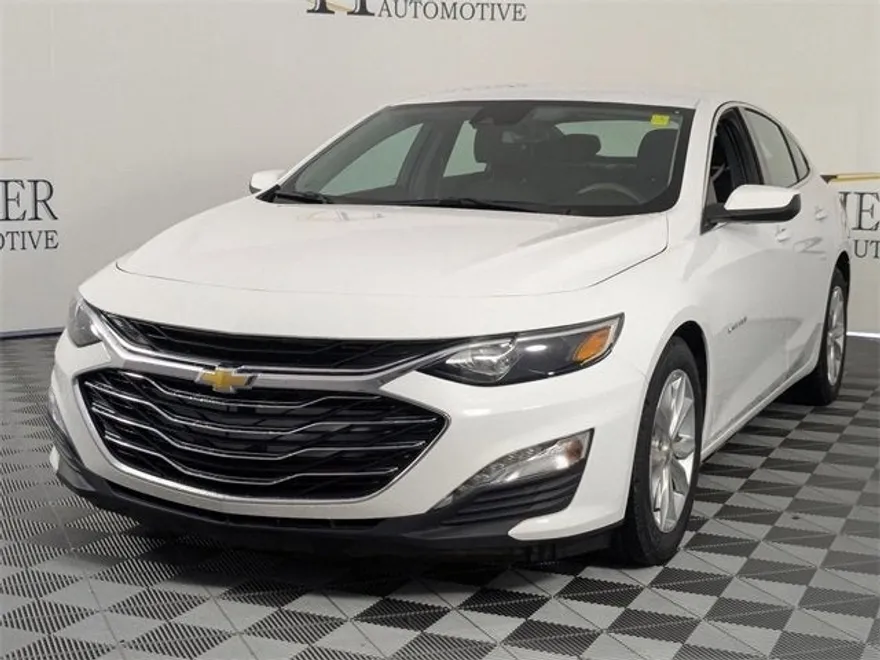 2023 Chevrolet Malibu 1LT photo 1