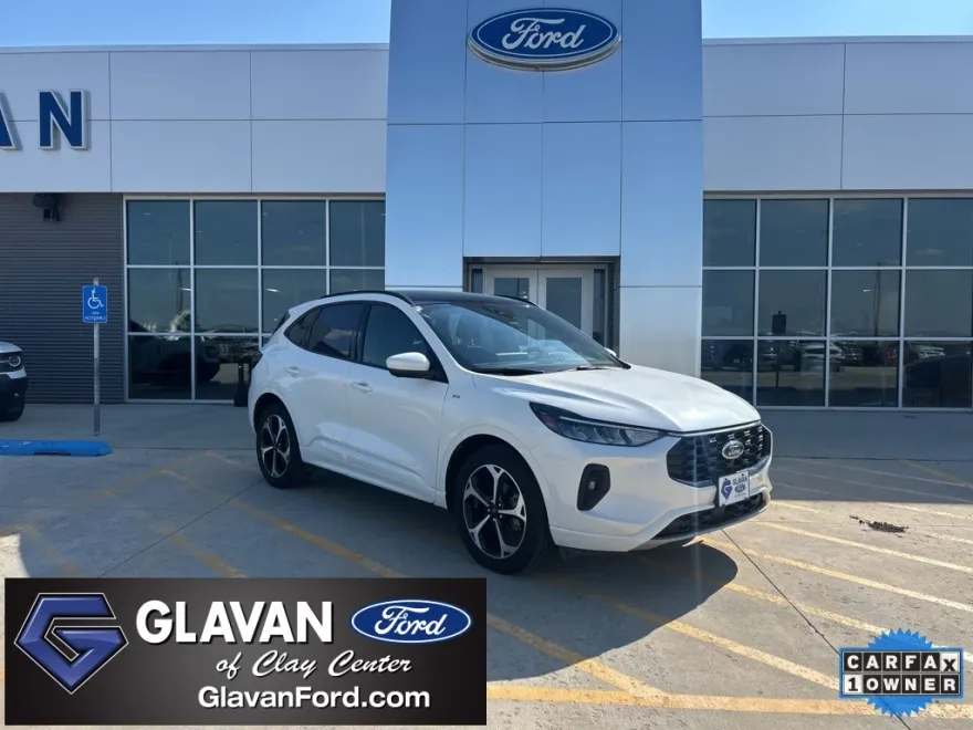 2023 Ford Escape ST-Line Select photo 1
