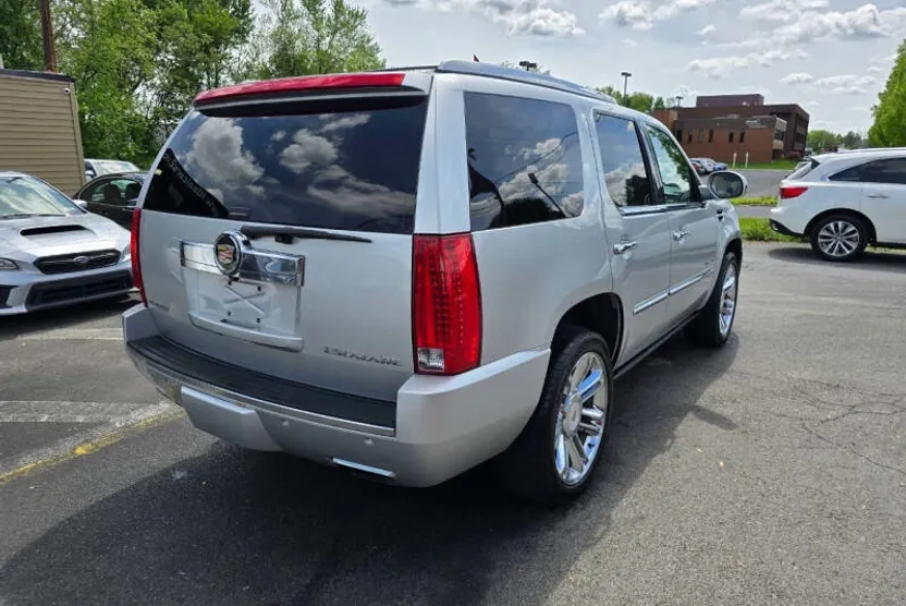 2014 Cadillac Escalade Platinum photo 1