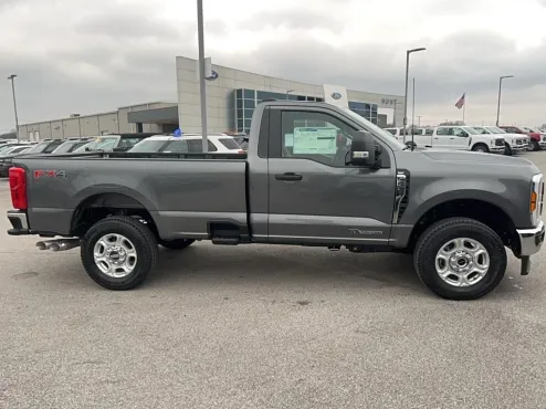 2025 Ford F-250 XLT photo 4