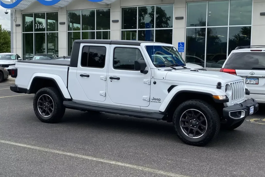 2022 Jeep Gladiator Overland photo 1