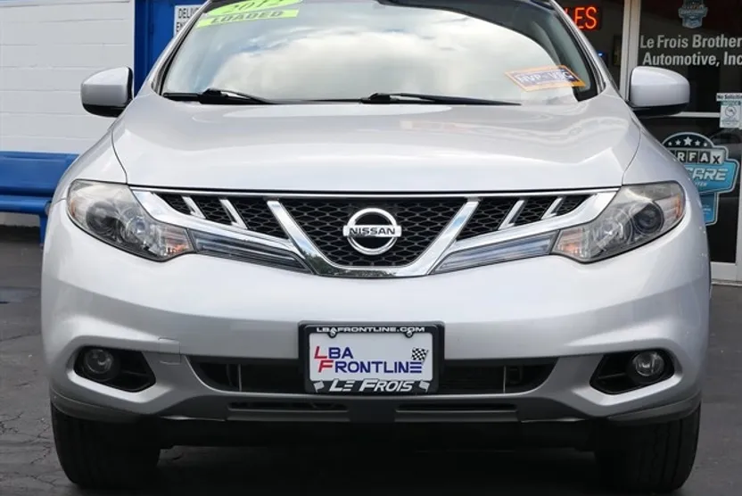 2012 Nissan Murano SV photo 1