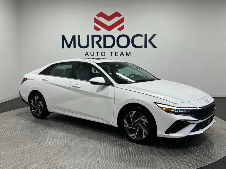 2025 Hyundai Elantra Limited photo 1