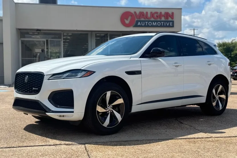 2024 Jaguar F-PACE P250 R-Dynamic S photo 1