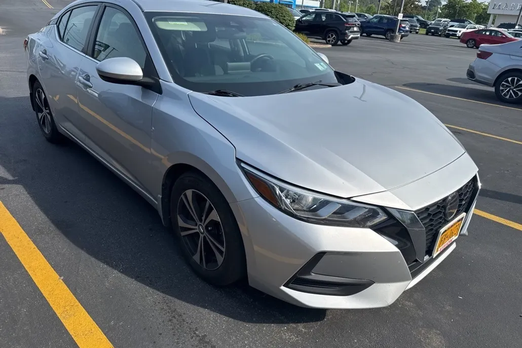 2021 Nissan Sentra SV photo 1