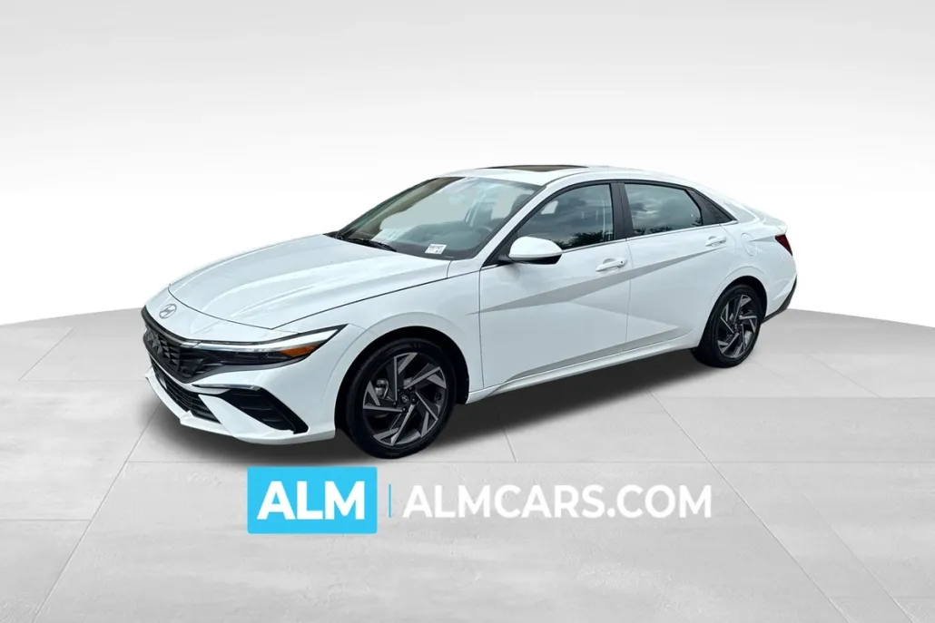 2024 Hyundai Elantra SEL Convenience photo 1