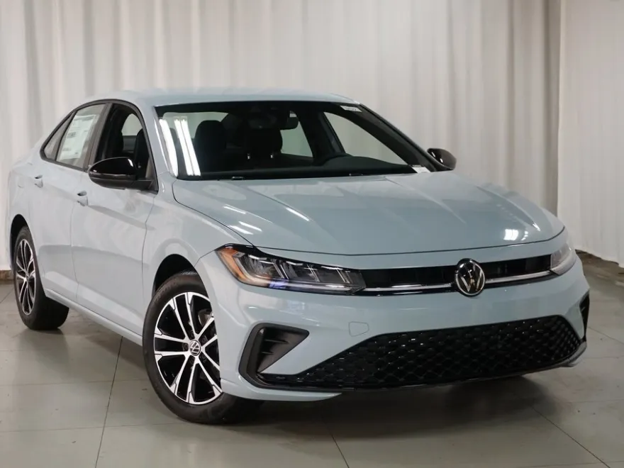 2025 Volkswagen Jetta 1.5T Sport photo 1