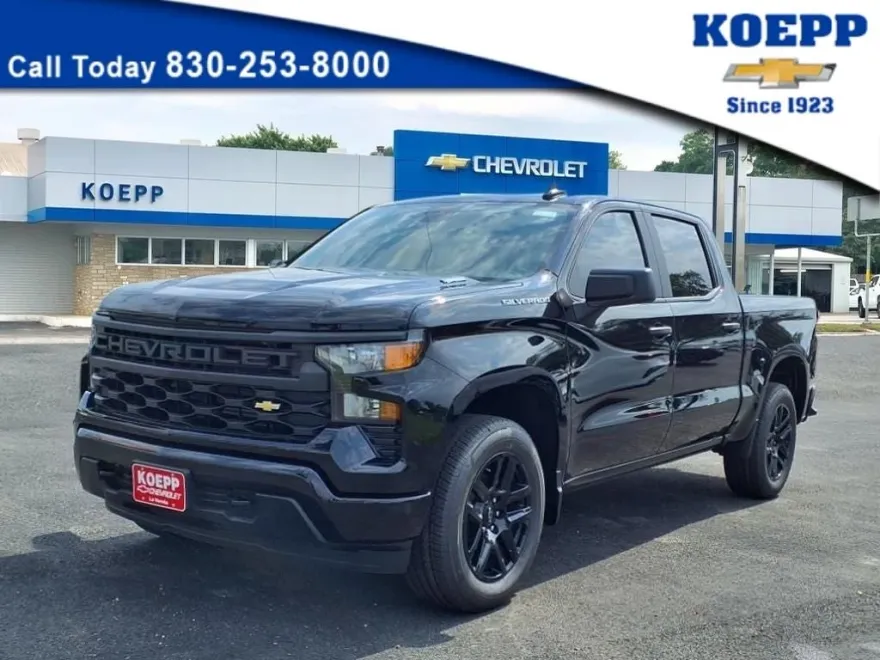 2025 Chevrolet Silverado 1500 Custom photo 1