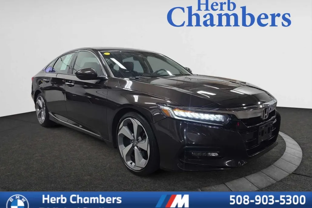 2018 Honda Accord Touring 2.0T photo 1