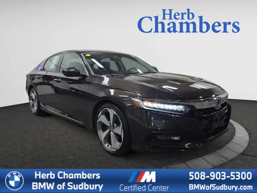 2018 Honda Accord Touring 2.0T photo 1