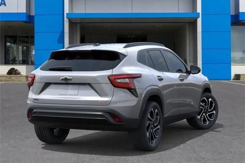 2025 Chevrolet Trax photo 1