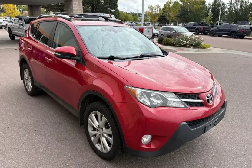 2014 Toyota RAV4 Limited photo 1