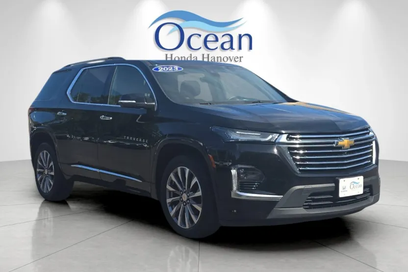 2023 Chevrolet Traverse Premier photo 1