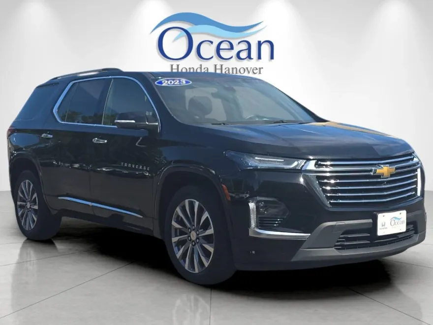 2023 Chevrolet Traverse Premier photo 1