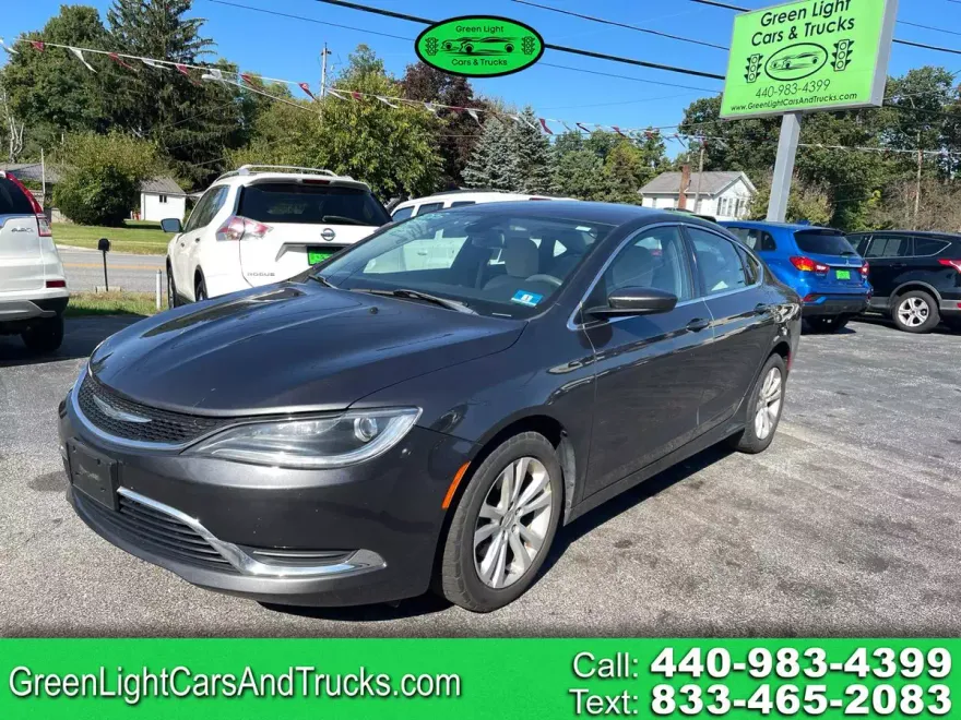 2015 Chrysler 200 Limited photo 1