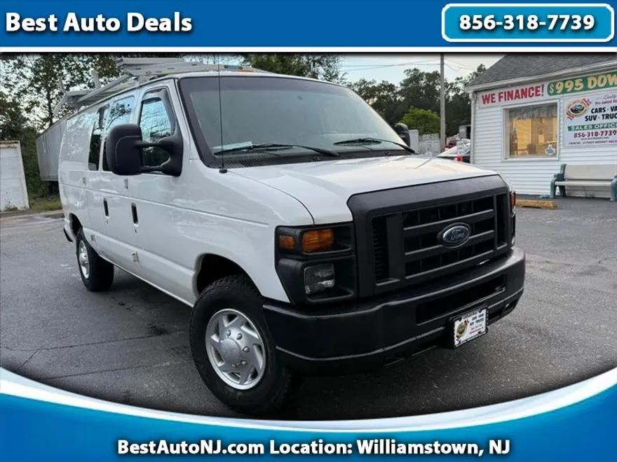2011 Ford E-250 photo 1