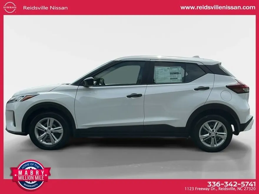 2025 Nissan Kicks Play S photo 1