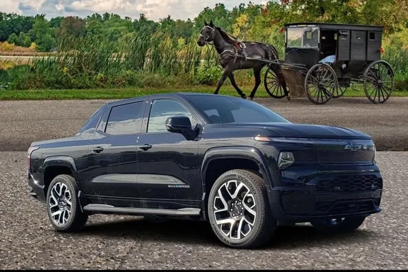 2025 Chevrolet Silverado EV RST photo 1