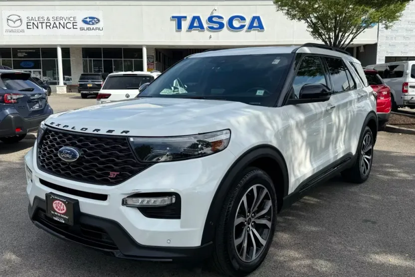 2021 Ford Explorer ST photo 1