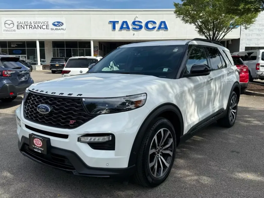 2021 Ford Explorer ST photo 1