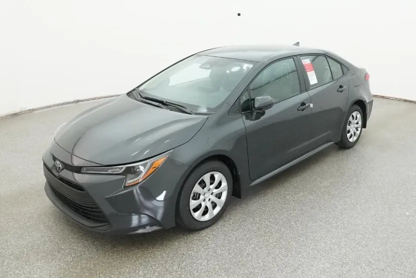 2025 Toyota Corolla LE photo 1