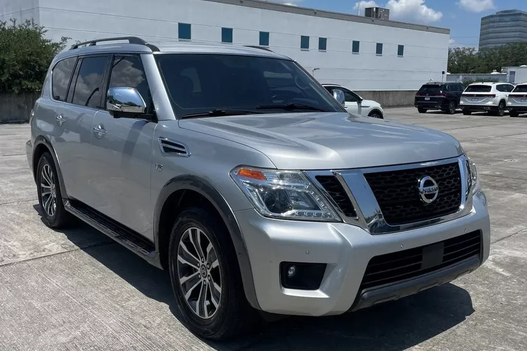 2020 Nissan Armada SL photo 1