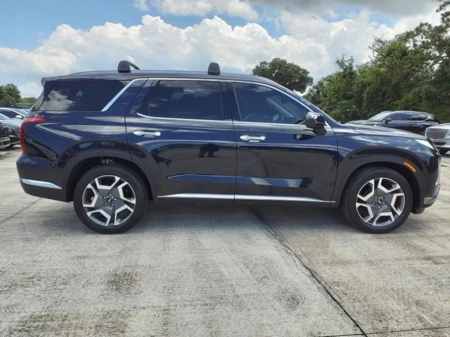 2024 Hyundai Palisade Limited photo 1