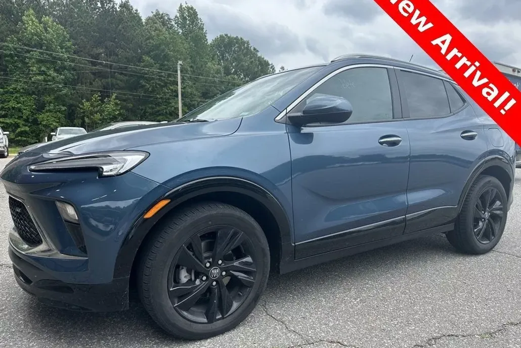 2024 Buick Encore GX Sport Touring photo 1