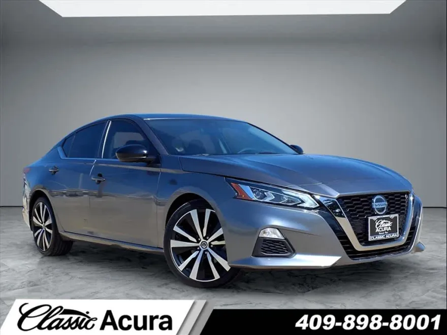 2022 Nissan Altima 2.5 SR photo 1