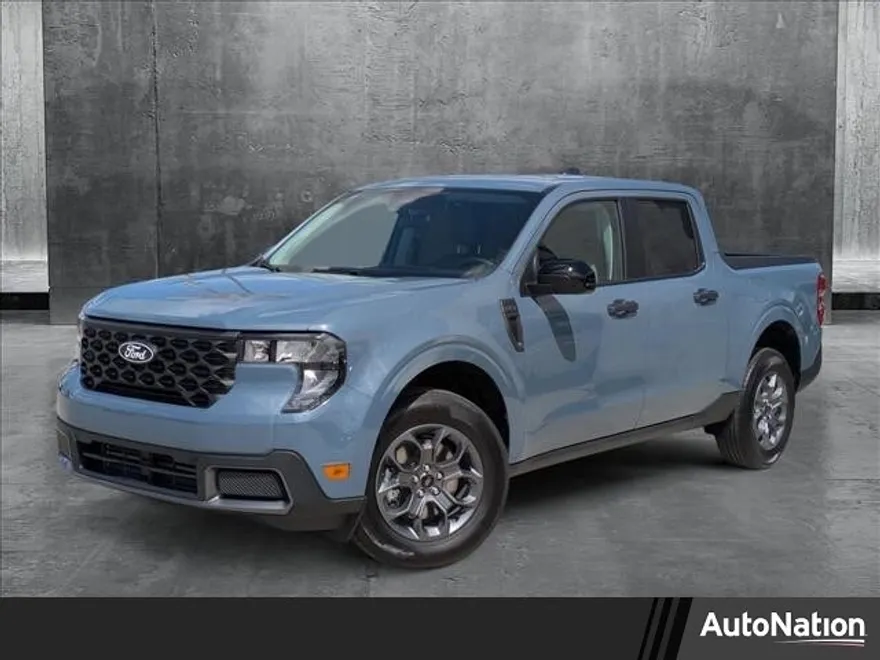 2025 Ford Maverick XLT photo 1
