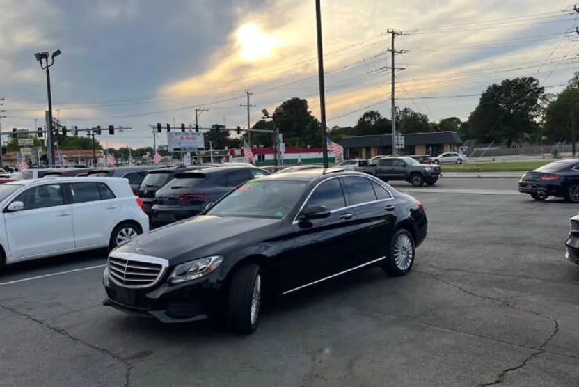 2016 Mercedes Benz C 300 Luxury 4MATIC photo 1