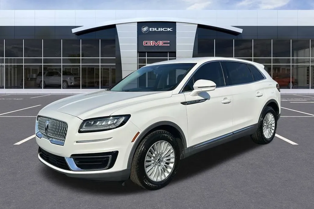 2020 Lincoln Nautilus Standard photo 1