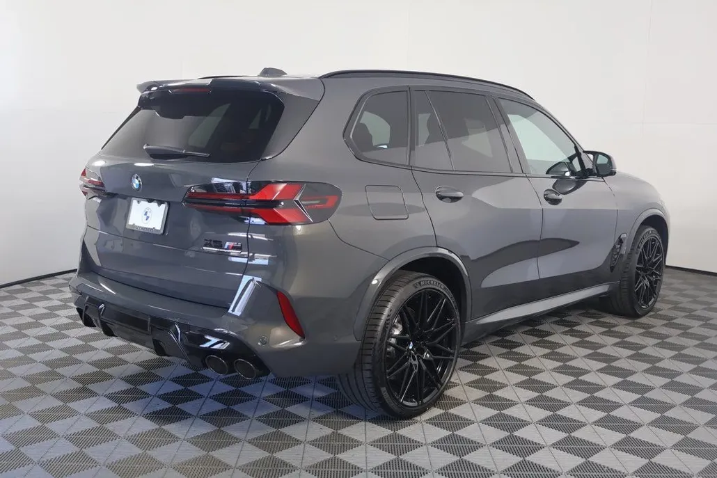 2025 Bmw X5 M photo 1
