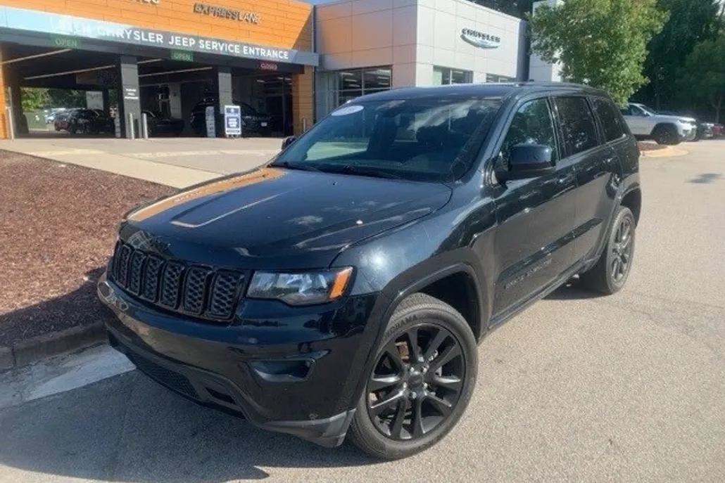 2018 Jeep Grand Cherokee Altitude photo 1
