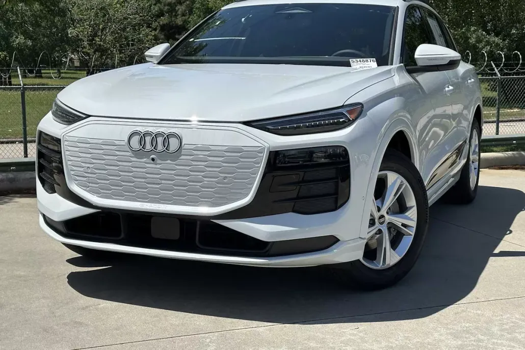 2025 Audi Q6 E-tron Premium Plus photo 1