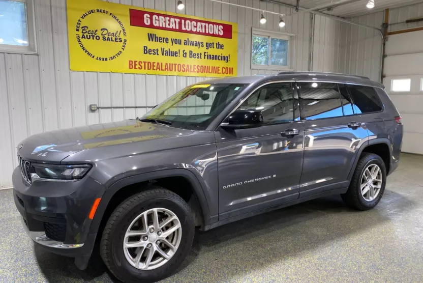 2021 Jeep Grand Cherokee Laredo photo 1