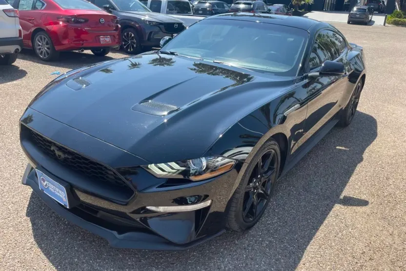 2018 Ford Mustang EcoBoost Premium photo 1